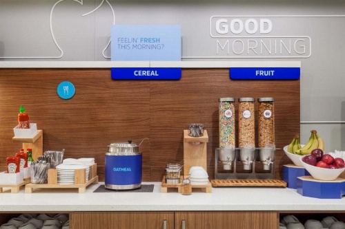 Holiday Inn Express Knoxville-Strawberry Plains, an IHG Hotel image 11