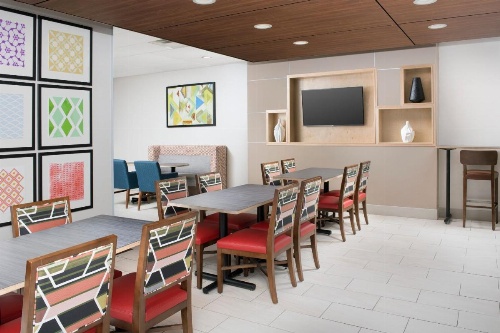 Holiday Inn Express Knoxville-Strawberry Plains, an IHG Hotel image 16