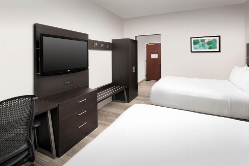 Holiday Inn Express Knoxville-Strawberry Plains, an IHG Hotel image 3